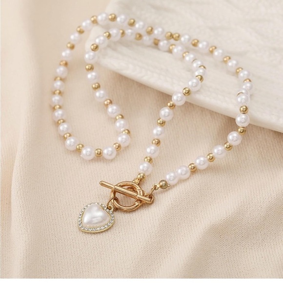 Pearl Goldtone Beads Heart Rhinestone Toggle Necklace - Picture 4 of 8